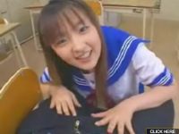 ロリ顔の女子高生、吉岡なつみちゃんが放課後の教室でネットリフェラ抜きしてくれた！